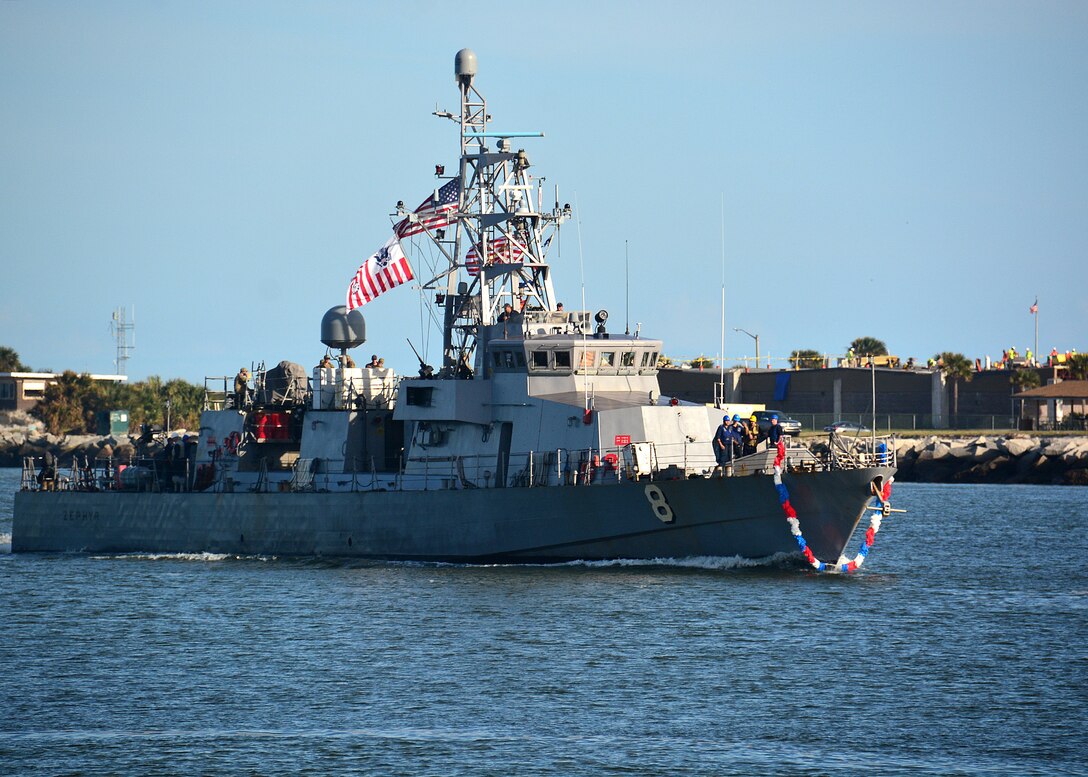 170117-N-PQ607-066
MAYPORT, Fla. (Jan. 17, 2017) The patrol ship USS Zephyr (PC 8) returns to Naval Station Mayport after completing a 64-day patrol in the U.S. 4th Fleet area of operations. Zephyr's patrol resulted in one interdiction entailing the seizure of 900 kilograms of cocaine and detaining four personnel in support of Operation Martillo. (U.S. Navy photo by Mass Communication Specialist 2nd Class Michael Hendricks/Released)