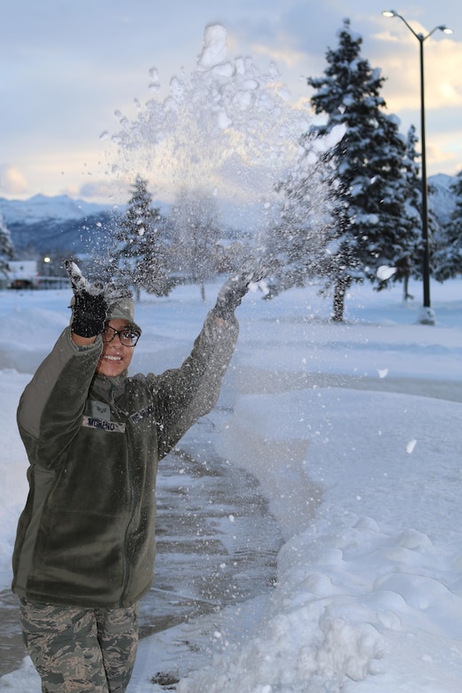 JBER releases winter weather uniform wear guidance > 477th Fighter