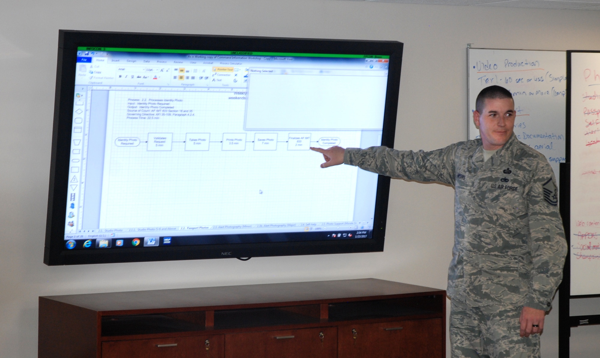 PETERSON AIR FORCE BASE, Colo. – Master Sgt. Darrell Myers, 4th Manpower Requirements Squadron NCO in charge of B flight, explains process flow in the squadron’s training room on Peterson Air Force Base, Colo., Jan. 23, 2017. (U.S. Air Force photo by Dave Smith)