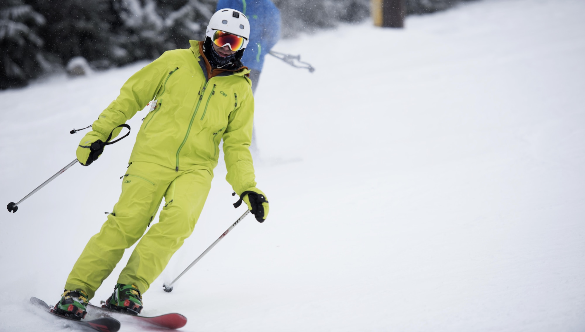 Neal Mader, 92nd Force Support Squadron Outdoor Recreation program guide, skis down the mountain while helping Airmen learn to ski and snowboard during an Outdoor Recreation trip Dec. 18, 2016, at 49 Degrees North Ski Resort, Wash. Outdoor Recreation offers more than 250 trips a year to Airmen and their families. (U.S. Air Force photo/Airman 1st Class Sean Campbell)