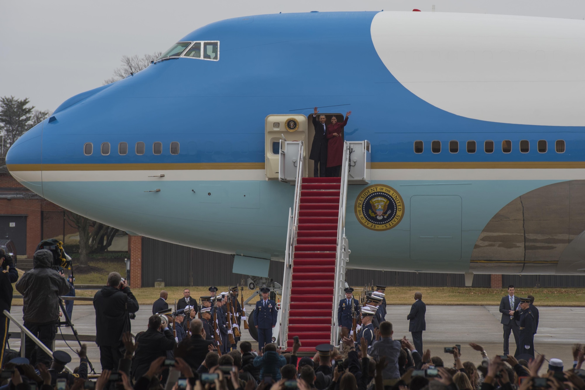 Former President Barack Obama and former first lady Michelle Obama wave goodbye to guests at his farewell ceremony on Joint Base Andrews, Md., Jan. 20, 2017. This was Obama’s official goodbye after serving as commander in chief for eight years. (U.S. Air Force photo/Airman 1st Class Valentina Lopez)