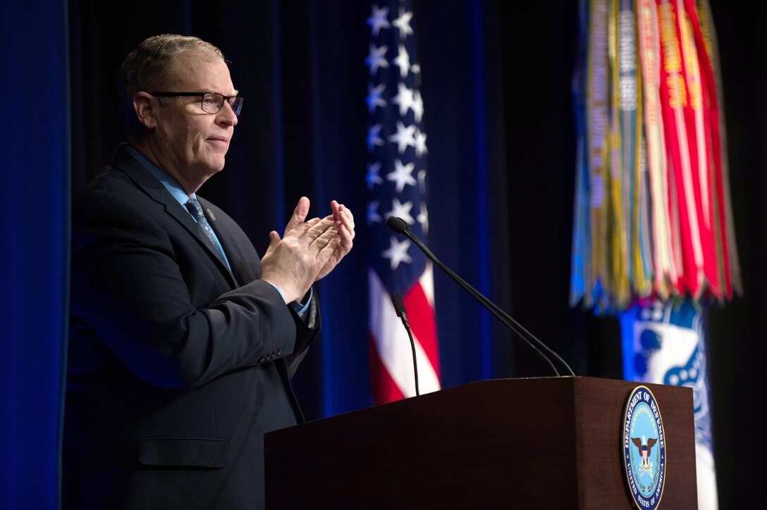 Deputy Secretary of Defense Bob Work speaks during the Combined Federal Campaign awards ceremony at the Pentagon, Jan. 26, 2017. DOD photo by Army Sgt. Amber I. Smith