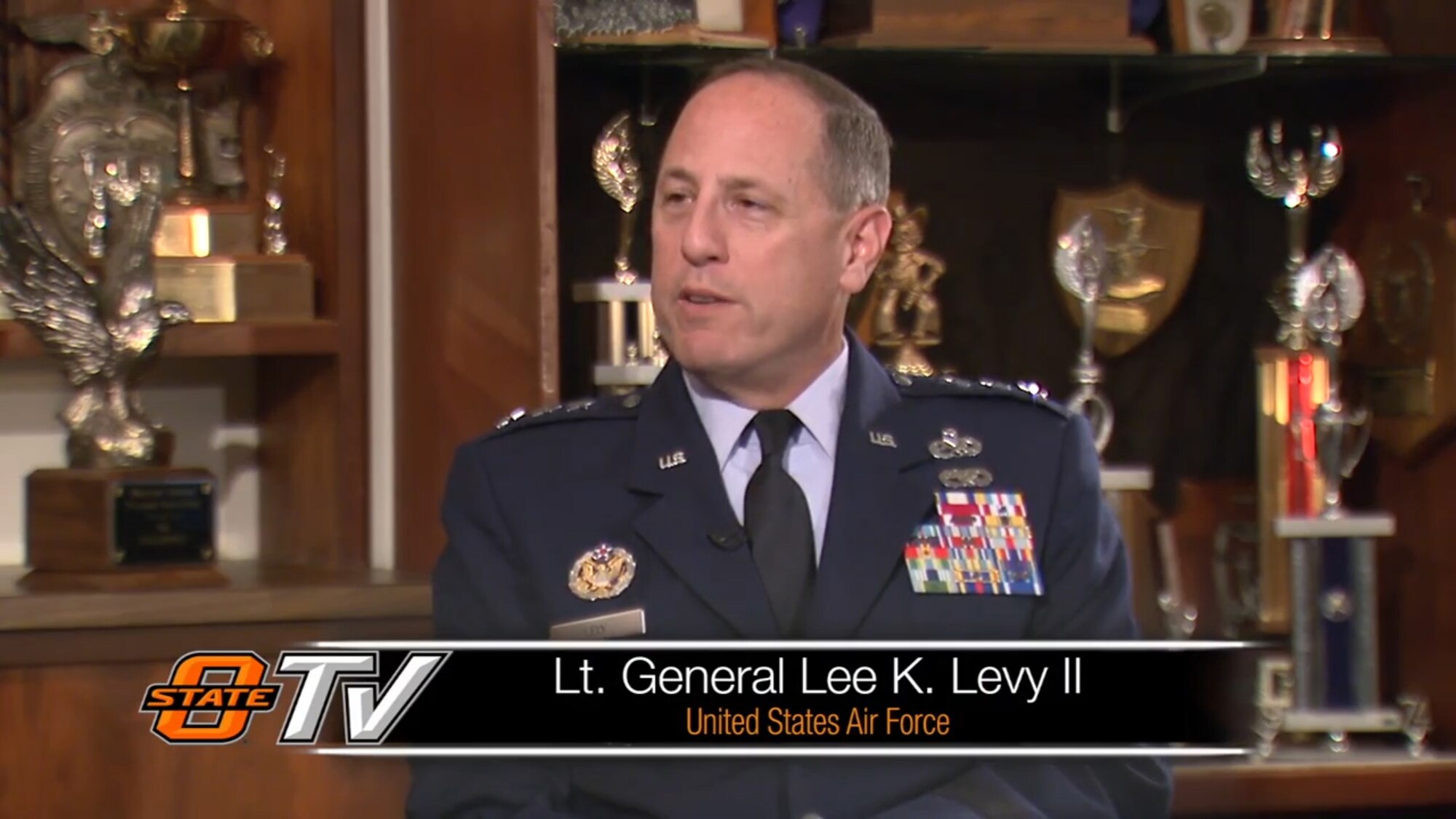 Oklahoma State Univeristy President Burns Hargis interviews Lieutenant General Lee K. Levy II on his program "Inside OSU."