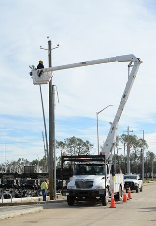 Georgia Power personnel work to restore power to Marine Corps Logistics Base Albany, Jan. 27.