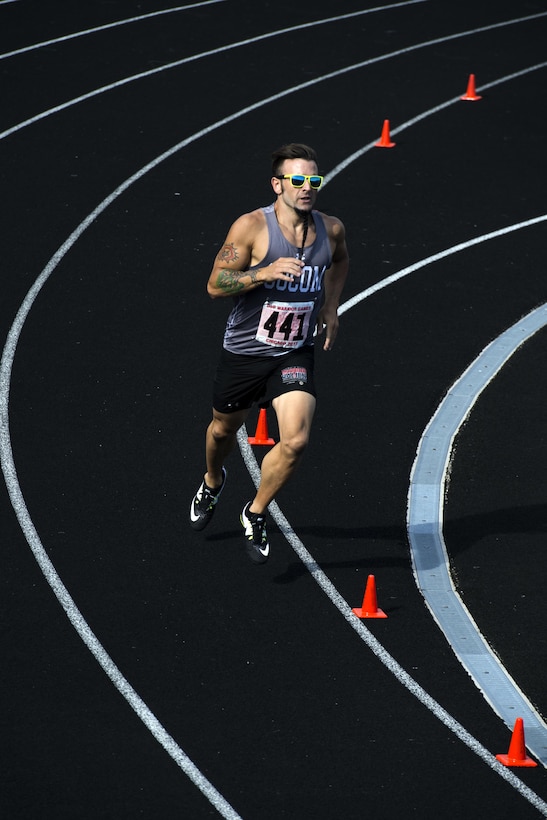 Army Sgt. 1st Class Fred Lewis, with the Special Operations Command team, runs during the 2017 Department of Defense Warrior Games at Lane Tech High School in Chicago, July 2, 2017. Lewis finished first in the 800-meter and second in the 100-meter and 400-meter races. DoD photo by EJ Hersom