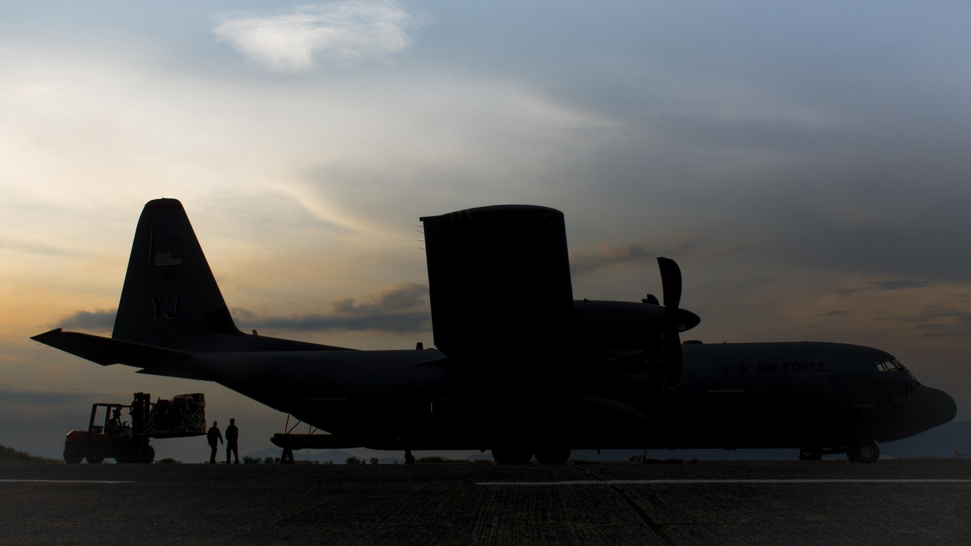 Airmen assigned to the 374th Airlift Wing at Yokota Air Base, Japan, load cargo on to a C-130J Super Hercules during Yokota’s first C-130J operational mission, June 30, 2017, at Manila, Philippines. The mission highlighted Yokota’s C-130J increased airlift capabilities. (U.S. Air Force photo by Airman 1st Class Juan Torres)