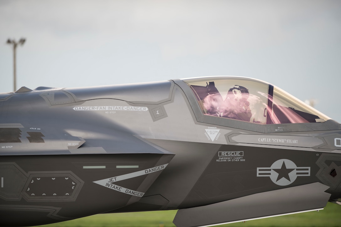 A Marine Fighter Attack Squadron 121 F-35B Lightning II taxis on the flightline during forward area refueling point joint training exercise June 27, 2017, at Kadena Air Base, Japan. The two-day exercise enabled the U.S. Air Force and Marine Corps to improve interoperability and develop tactics, techniques and procedures involving the new aircraft for future joint FARP operations throughout the Indo-Asia Pacific Theater. (U.S. Air Force photo by Senior Airman Omari Bernard)