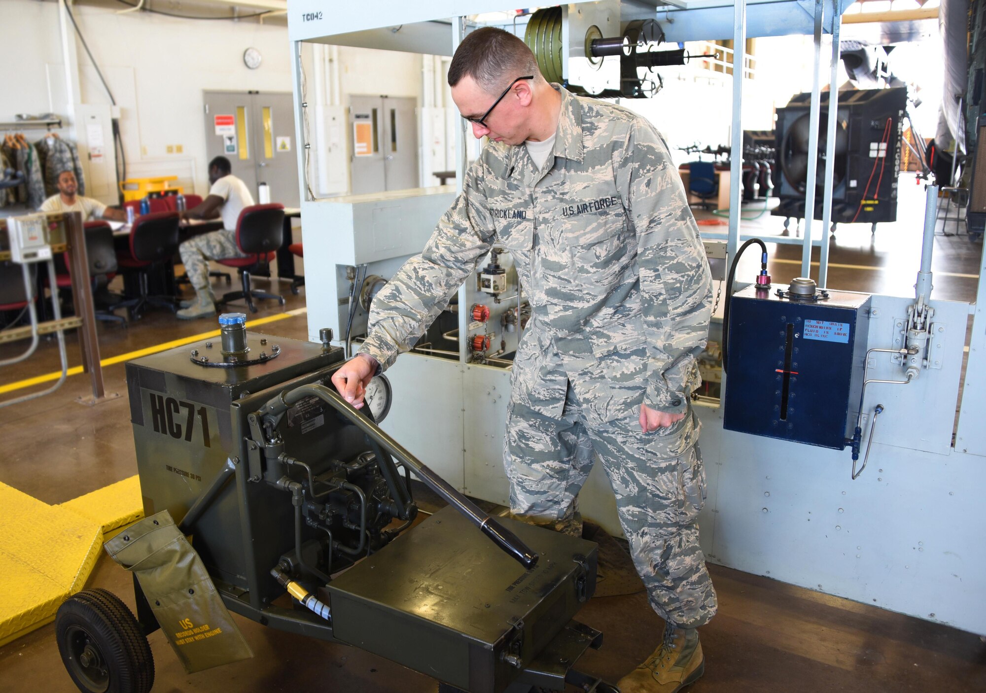 Airman John Strickland, 364th Training Squadron aircraft hydraulics apprentice operates the hydraulic servicing cart at Sheppard Air Force Base, Texas. This course is nine weeks long, with a total of eight blocks. (U.S. Air Force photo/Liz H. Colunga)