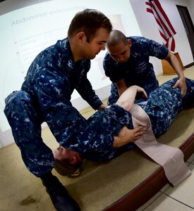 170620-N-QV906-027 CEBU, Philippines (June 20, 2017) Sailors attached to USS CORONADO (LCS 4) demonstrate life-saving skills during an Interactive Medical Engagement for Maritime Training Activity (MTA) Sama Sama 2017 CEBU, Philippines, June 20.  MTA Sama Sama is a bilateral maritime exercise between U.S. and Philippine naval forces and is designed to strengthen cooperation and interoperability between the nations' armed forces.  (U.S. Navy photo by Mass Communication Specialist 1st Class Micah Blechner/RELEASED)
