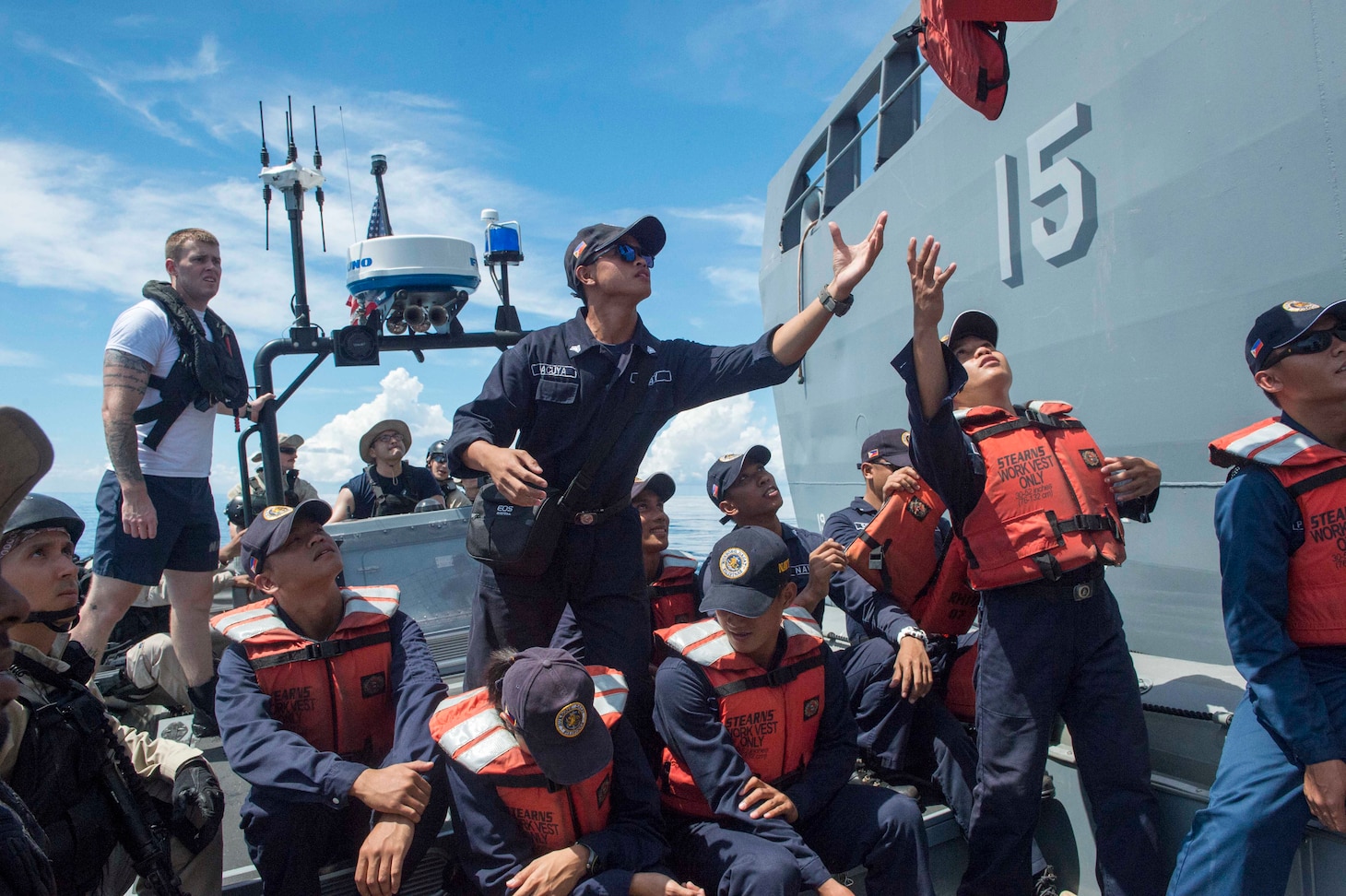 us-philippines-strengthen-alliance-with-maritime-training-activity