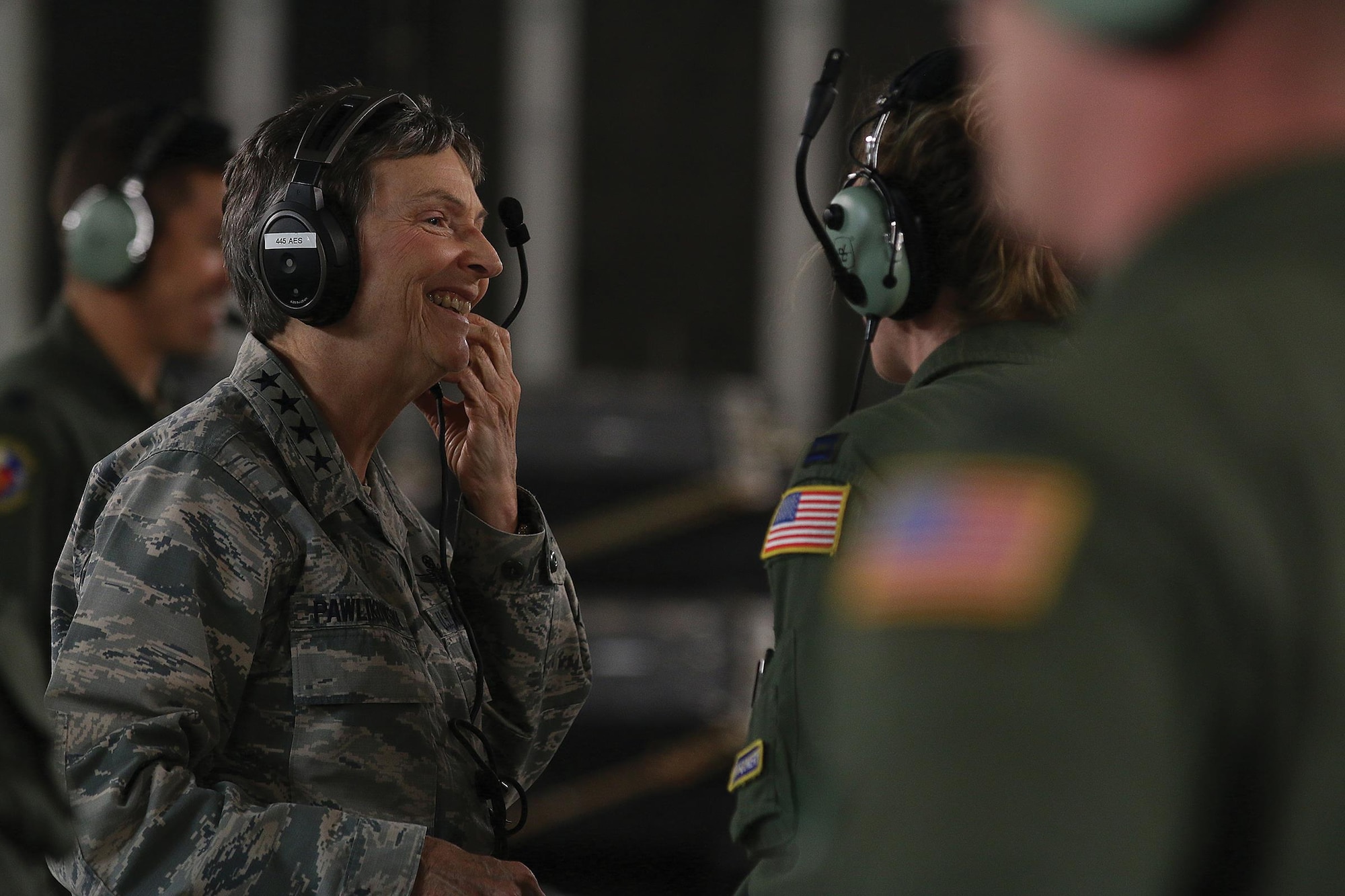 Gen. Ellen Pawlikowski, Commander, Air Force Materiel Command, visits with 445th Aeromedical Evacuation Squadron Airmen during an AE training flight onboard a 445th Airlift Wing C-17 Globemaster III June 20, 2017. The general was shown the various equipment used by AES and saw the Airmen perform various medical emergency scenarios. (U.S. Air Force photo/Tech. Sgt. Patrick O’Reilly)