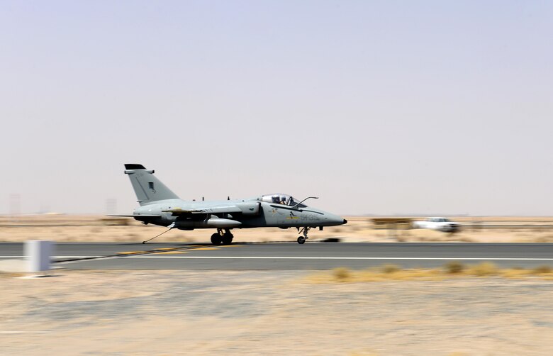 An Italian Air Force (ITAF) AMX A-11 Ghibli aircraft conducts an Aircraft Arresting System engagement during a simulated in-flight emergency in Southwest Asia on July 3, 2017. The AAS allows fighter aircraft to safely stop during an in-flight emergency during takeoff or landing. (U.S. Air Force photo by Tech. Sgt. Andy M. Kin)