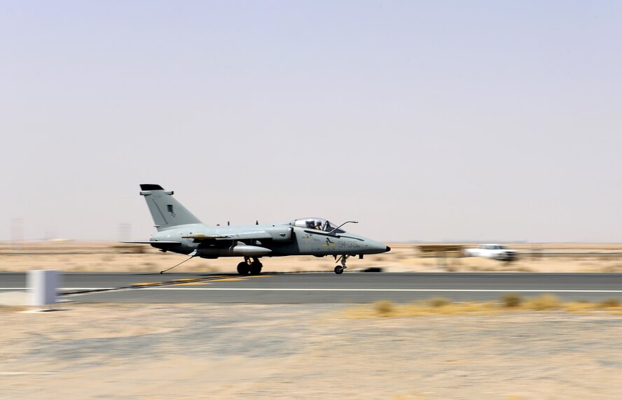 An Italian Air Force (ITAF) AMX A-11 Ghibli aircraft conducts an aircraft arresting system engagement during a simulated in-flight emergency July 3, 2017, in Southwest Asia. The AAS allows fighter aircraft to safely stop during an in-flight emergency during takeoff or landing. (U.S. Air Force photo by Tech. Sgt. Andy M. Kin)