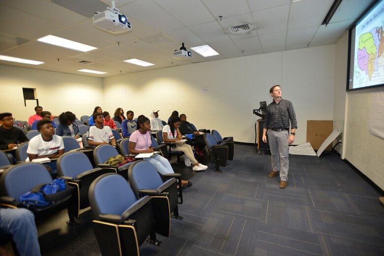 Mark Klimaszewski, a Natural Resource Specialist, briefs an operations overview presentation to students attending the Tennessee State University Engineering Department's four-week NSTI National Summer Transportation Institute program that introduces students to various aspects of engineering.  about the district as it relates to natural resource management  The U.S. Army Corps of Engineers Nashville District has partnered with the Tennessee State University College of Engineering, Technology and Computer Science Department to mentor science, technology, engineering and math students during a four-week National Summer Transportation Institute program June 20 through July 2 on the campus of TSU.