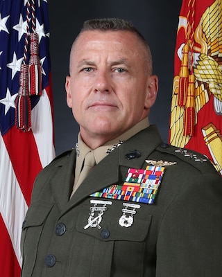 Lieutenant General Robert F. Hedelund > II Marine Expeditionary Force ...