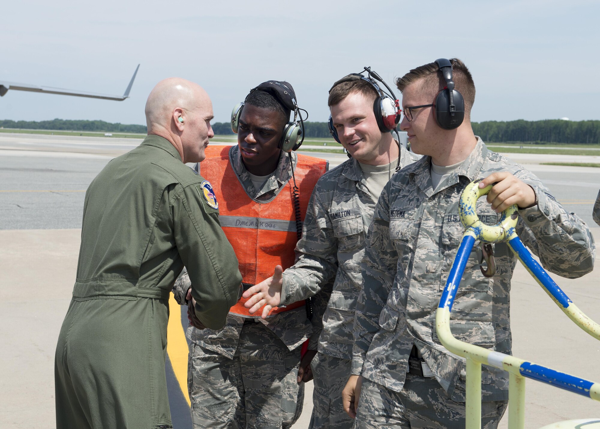 Gen. Carlton D. Everhart II, Air Mobility Command commander, meets with Airmen from the 736th Aircraft Maintenance Squadron, July 12, 2017, at Dover Air Force Base, Del. The 736th AMXS provides maintenance to Team Dover’s C-17 Globemaster III fleet. (U.S. Air Force photo by Senior Airman Zachary Cacicia)
