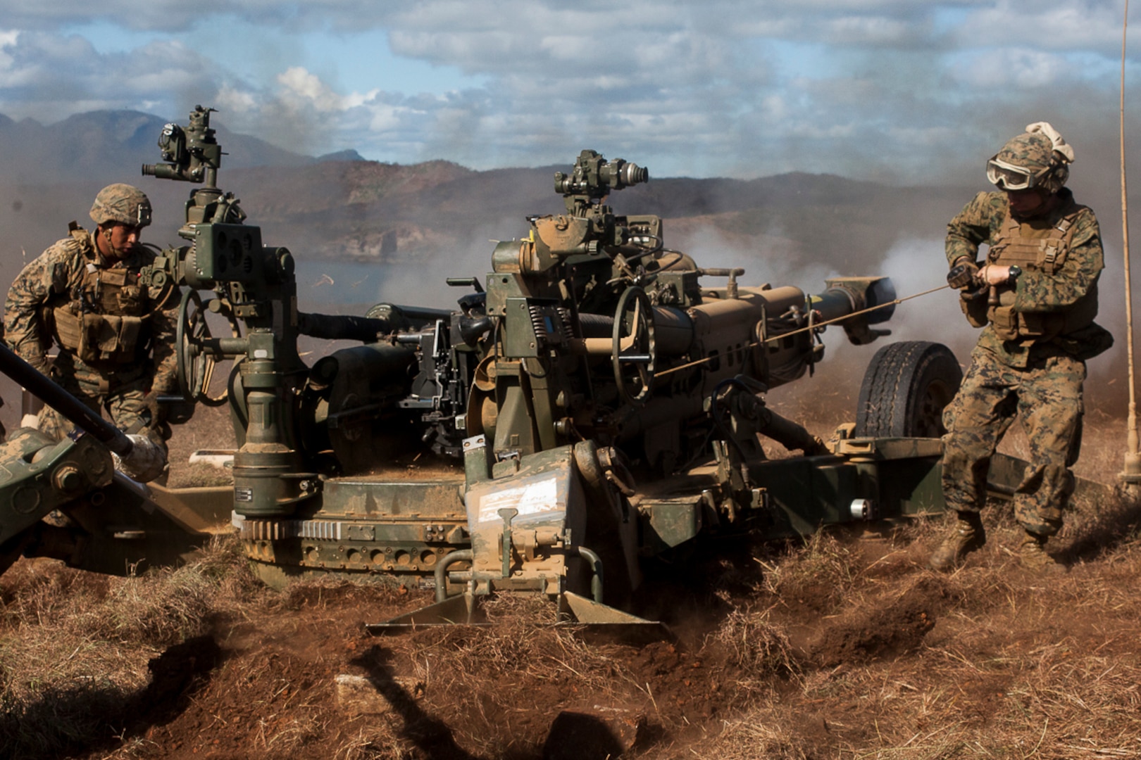Marines with Golf Battery, Battalion Landing Team, 3rd Battalion, 5th Marines, fire an M777A2 155 mm howitzer as part of direct-fire training during Exercise Talisman Saber 17 on Townshend Island, Shoalwater Bay Training Area, Queensland, Australia, July 17, 2017. BLT 3/5 is the Ground Combat Element for the 31st Marine Expeditionary Unit, and is exploring state-of-the-art concepts and technologies as the dedicated force for Sea Dragon 2025, a Marine Corps initiative to prepare for future battles. Talisman Saber is a biennial exercise designed to improve the interoperability between Australian and U.S. forces. The 31st MEU is taking part in Talisman Saber 17 while deployed on a regularly-scheduled patrol of the Indo-Asia-Pacific region. (U.S. Marine Corps photo by Lance Cpl. Stormy Mendez/Released)