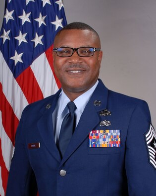 Command Chief Master Sgt. Von R. Burns official photo