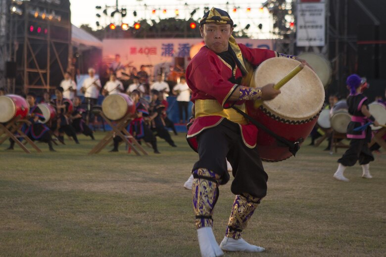 A young man performs the traditional Eisa dance during “The Picture Scrolls of the Three Great Urasoe Kings” in the 40th Annual Tedako Matsuri Festival July 22 in Urasoe City, Okinawa, Japan. The Eisa dance is a form of folk dance originating in Okinawa. During this festival, respects are paid to King Eiso, a powerful king of the Ryukyu Kingdom.