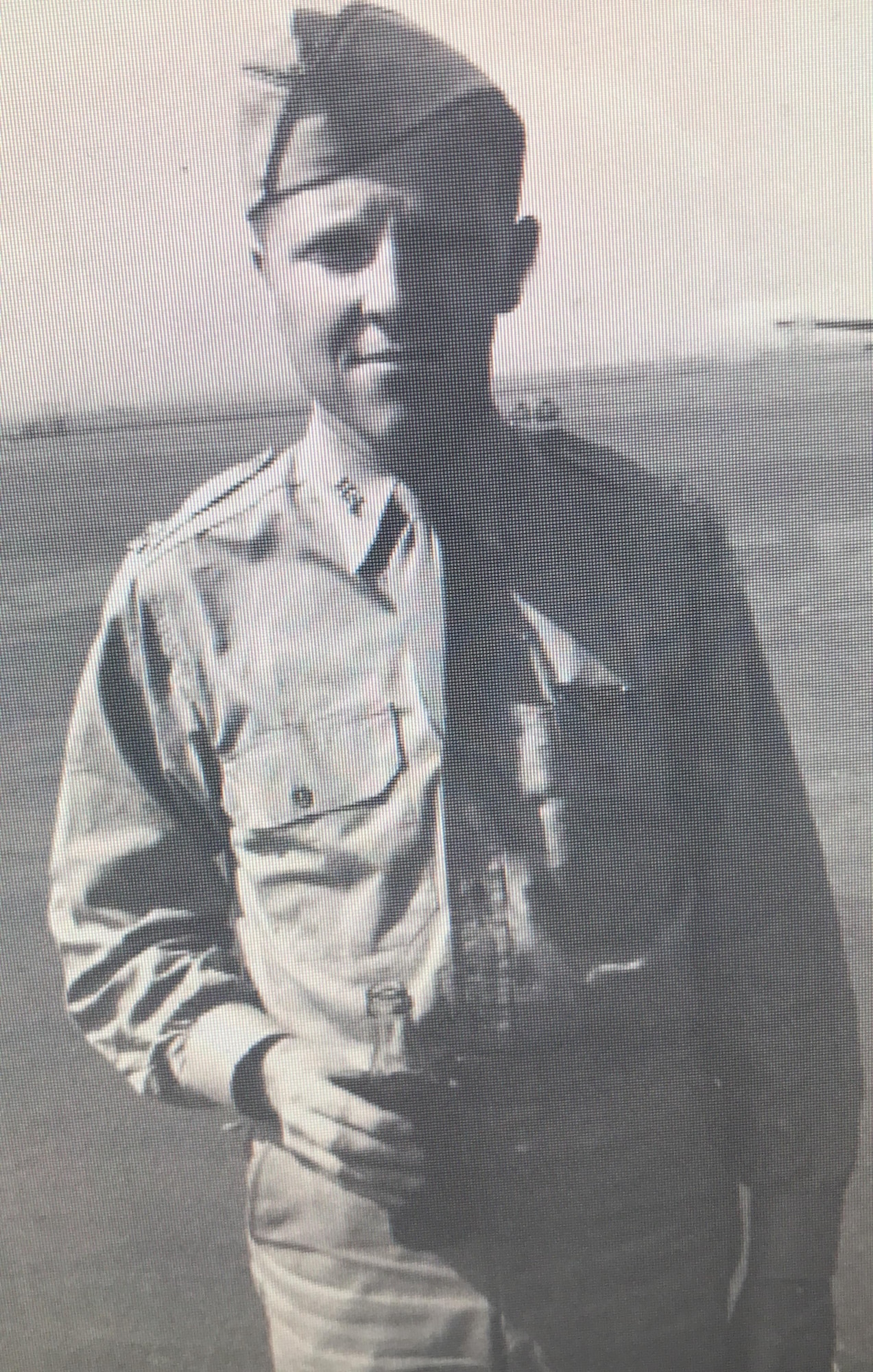Photo of Col Robert Kirtley, a WWII and Korean War veteran who served in the Air Force for more than 25 years.