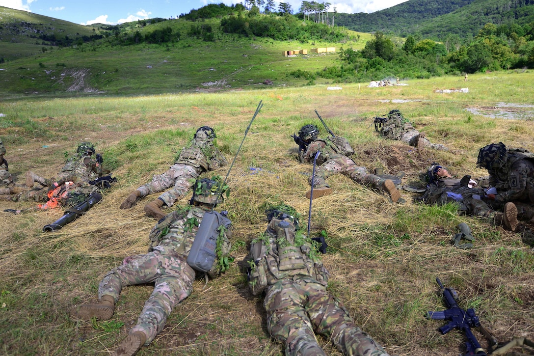 Paratroopers engage targets during a live-fire exercise as part of Exercise Rock Knight at Pocek Range in Postonja, Slovenia, July 25, 2017. Army photo by Davide Dalla Massara