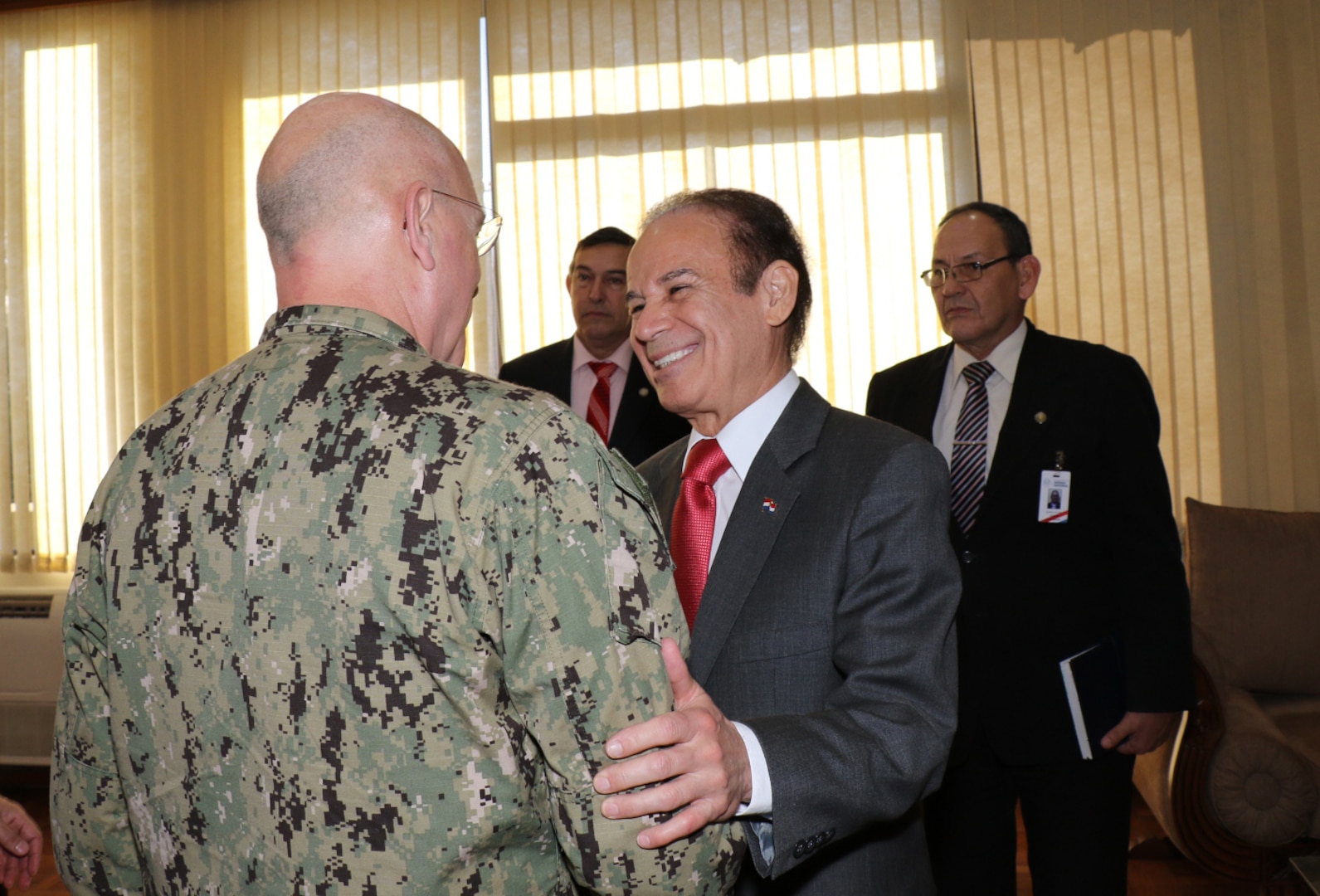 ASUNCIÓN, Paraguay (July 27, 2017) -- U.S. Navy Adm. Kurt W. Tidd, commander of U.S. Southern Command, and Paraguayan Minister of Defense Diogenes Martinez meet at the Ministry of Defense in Asunción to discuss defense cooperation efforts. Tidd is in Paraguay to meet the nation's leaders and to engage with senior regional security officials during the annual Fuerzas Comando multinational special operations skills competition. (Photo by SOUTHCOM Public Affairs)