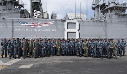 170725-N-GB595-100
SAN DIEGO (July 25, 2017) Air and safety department Sailors aboard the amphibious assault ship USS Makin Island (LHD 8) receive the Admiral James H. Flatley Memorial Award for excellence in aviation safety from Commander, Naval Air Forces Vice Adm. Mike Shoemaker during a ceremony on the ship’s flight deck. Makin Island is homeported in San Diego, and is preparing for an upcoming maintenance availability. (U.S. Navy photo by Mass Communication Specialist 1st Class Mathew Diendorf)