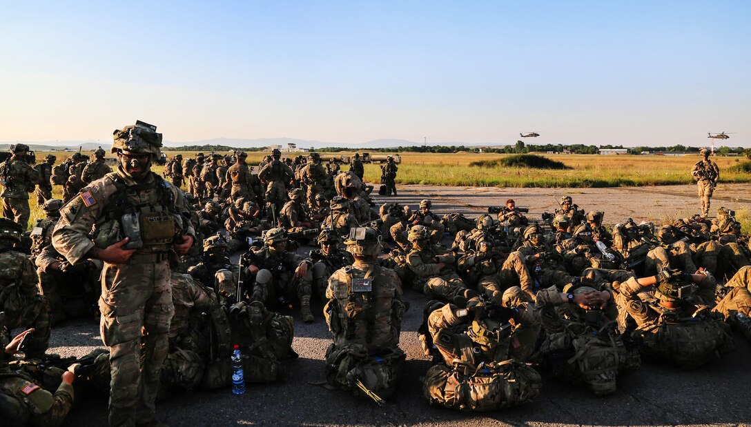Paratroopers prepare for an air assault while conducting an offensive operation during Exercise Saber Guardian at the Bezmer Training Area in Bezmer, Bulgaria, July 21, 2017. Army photo by Sgt. Matthew Hulett