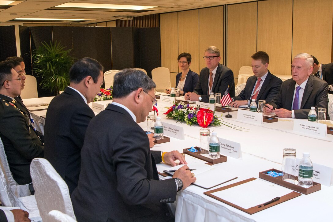 Defense Secretary Jim Mattis meets with Thai Deputy Defense Minister Gen. Udomdej Sitabutr during the Shangri-La Dialogue in Singapore, June 3, 2017. DoD photo by U.S. Air Force Staff Sgt. Jette Carr