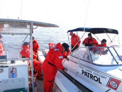 New Orleans - Coast Guard Auxiliary and active duty members work together during a training exercise to prepare for search and rescue missions. Dec. 10, 2008. 
Coast Guard Photo by PO3 Ivan Barnes.