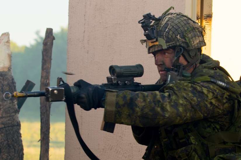 A Canadian soldier takes part in a simulated battle during Exercise Maple Resolve 17 at Camp Wainwright in Alberta, Canada, May 28, 2017. About 4,000 Canadian and 1,000 service members from the United States, United Kingdom, Australia, New Zealand and France participated in the exercise. U.S. National Guard photo by Army Spc. Elizabeth Scott
