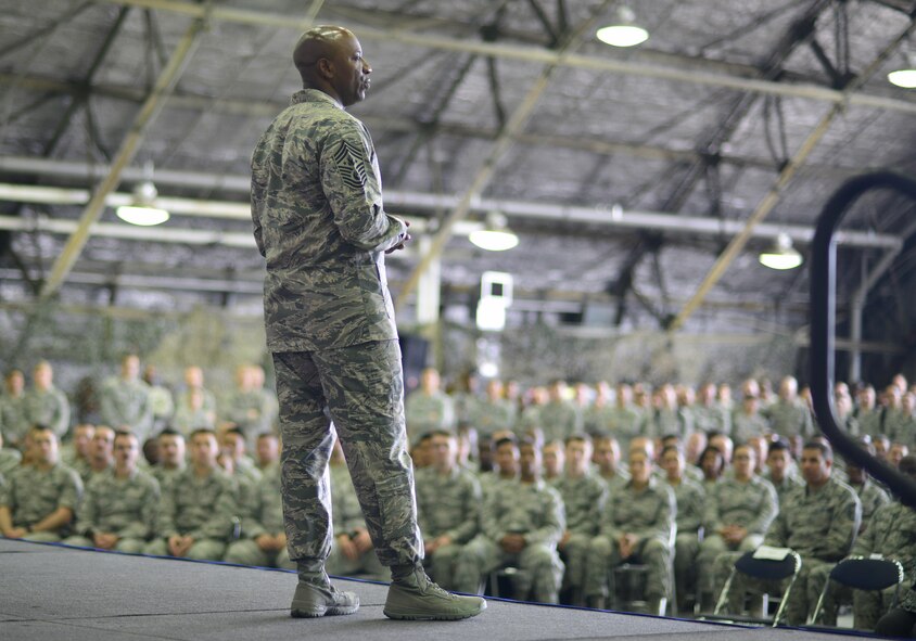 Chief Master Sgt. of the Air Force Kaleth O. Wright visits Airmen at Osan Air Base, Republic of Korea, June 7, 2017. The visit gave Wright the opportunity to interact with Airmen across the base, discuss concerns among the enlisted force and see the 51st Fighter Wing’s “Fight Tonight” capabilities. (U.S. Air Force photo by Staff Sgt. Alex Fox Echols III /Released)