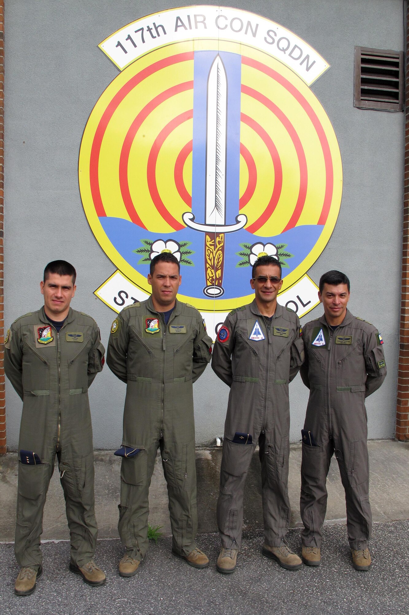 Four Colombian Air Force officers attend a State Partnership Program Subject Matter Expert Exchange on Ground Control Intercept with the Georgia Air National Guard’s 117th Air Control Squadron at Hunter Army Airfield in Savannah, Georgia, May 30-June 2, 2017. During the weeklong engagement the Colombians worked with Air Controllers from 117th shaping Colombian Air Force’s training plans by pairing experts together to exchange ideas. The Georgia Air National Guard supported the South Carolina National Guard’s State Partnership Program during the engagement.   (U.S. Air National Guard photo by Capt. Stephen D. Hudson)
