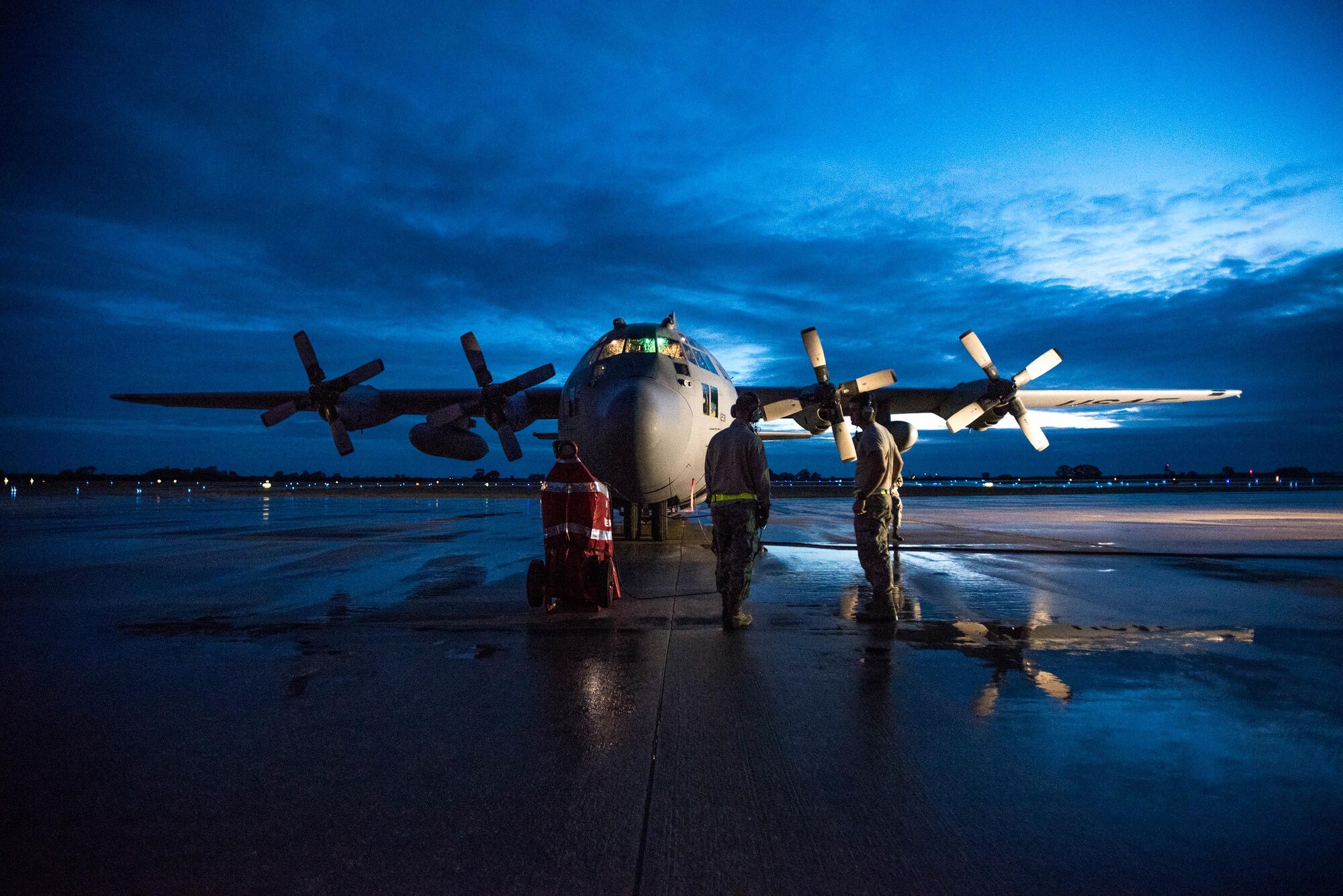 Kentucky Air National Guard crew chiefs prepare a 123rd Airlift Wing C-130 Hercules for flight at Naval Station Rota, Spain, prior to take off on April 27, 2017, during Exercise African Lion. Multiple units from the U.S. Marine Corps, U.S. Army, U.S. Navy, U.S. Air Force and the Kentucky and Utah Air National Guards conducted multilateral and stability operations training with units from the Royal Moroccan Armed Forces in the Kingdom of Morocco during the exercise, which ran from April 19 to 28. The annual combined multilateral exercise is designed to improve interoperability and mutual understanding of each nation’s tactics, techniques and procedures while demonstrating the strong bond between the nations’ militaries. (U.S. Air Force photo by Master Sgt. Phil Speck)