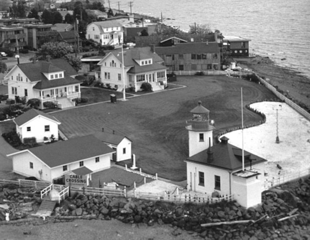 Alki Point Lighthouse, Washington