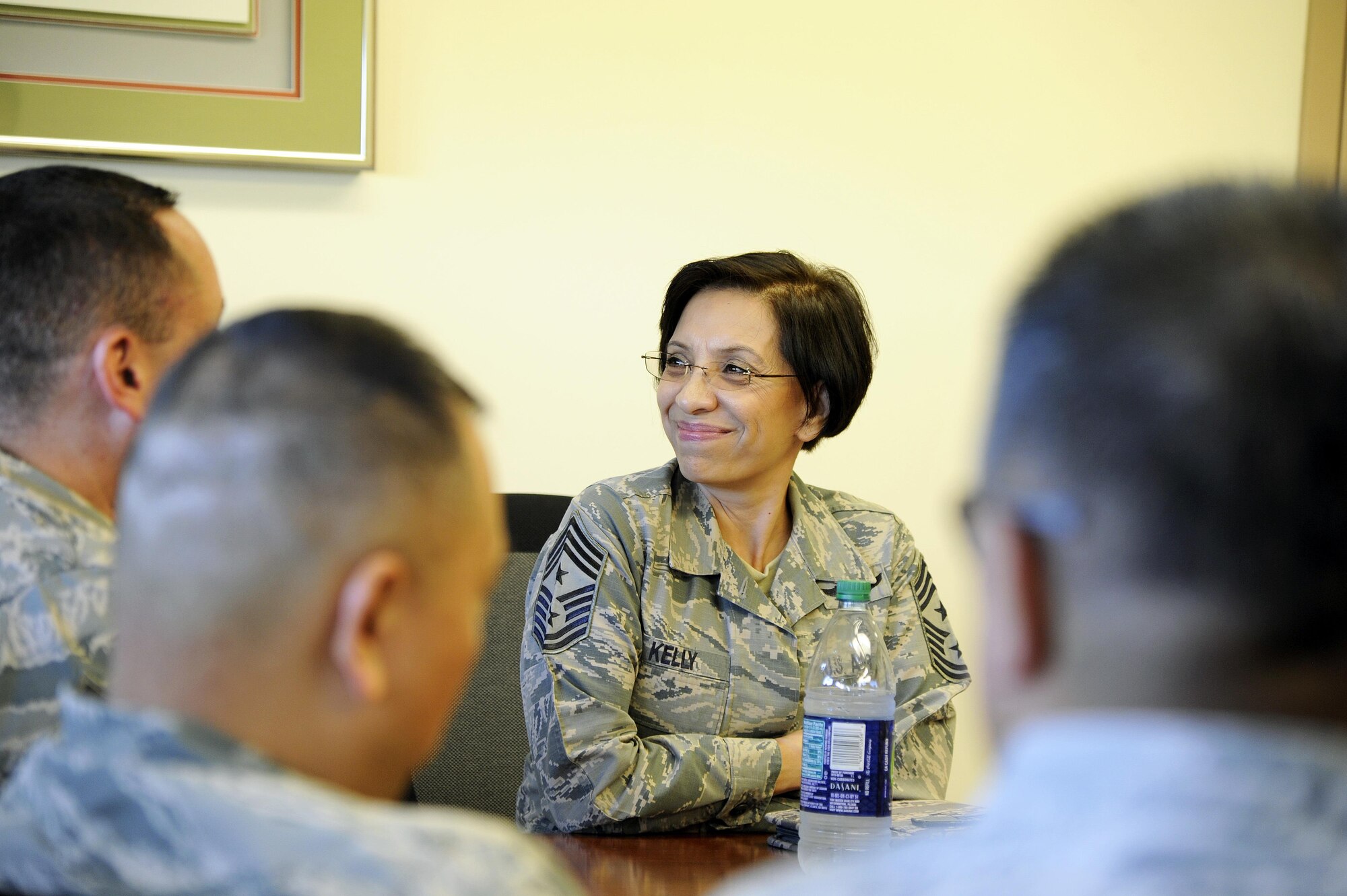 U.S. Air Force Chief Master Sgt. Ericka E. Kelly, command chief for the Air Force Reserve Command, visits with Reserve Citizen Airmen from the 624th Regional Support Group based out of Joint Base Pearl Harbor-Hickam, Hawaii, June 9, 2017. Located on Oahu and Guam, and a component of the Air Force Reserve, the 624th Regional Support Group's mission is to deliver mission essential capability through combat readiness, quality management and peacetime deployments to any area of responsibility. (U.S. Air Force photo by Master Sgt. Theanne Herrmann)