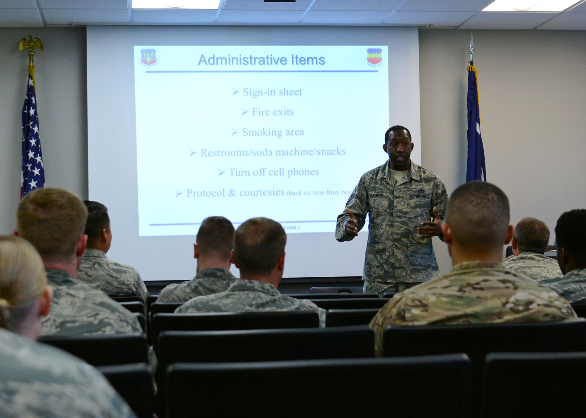 U.S. Air Force Master Sgt. Carlos Sullivan, 20th Force Support Squadron career assistance advisor, speaks with Company Grade Officer Mentorship Panel attendees at Shaw Air Force Base, S.C., April 28, 2017. Sullivan spoke about the event’s purpose and encouraged Airmen to ask questions to gain as much information as possible (U.S. Air Force photo by Airman 1st Class Kathryn R.C. Reaves)