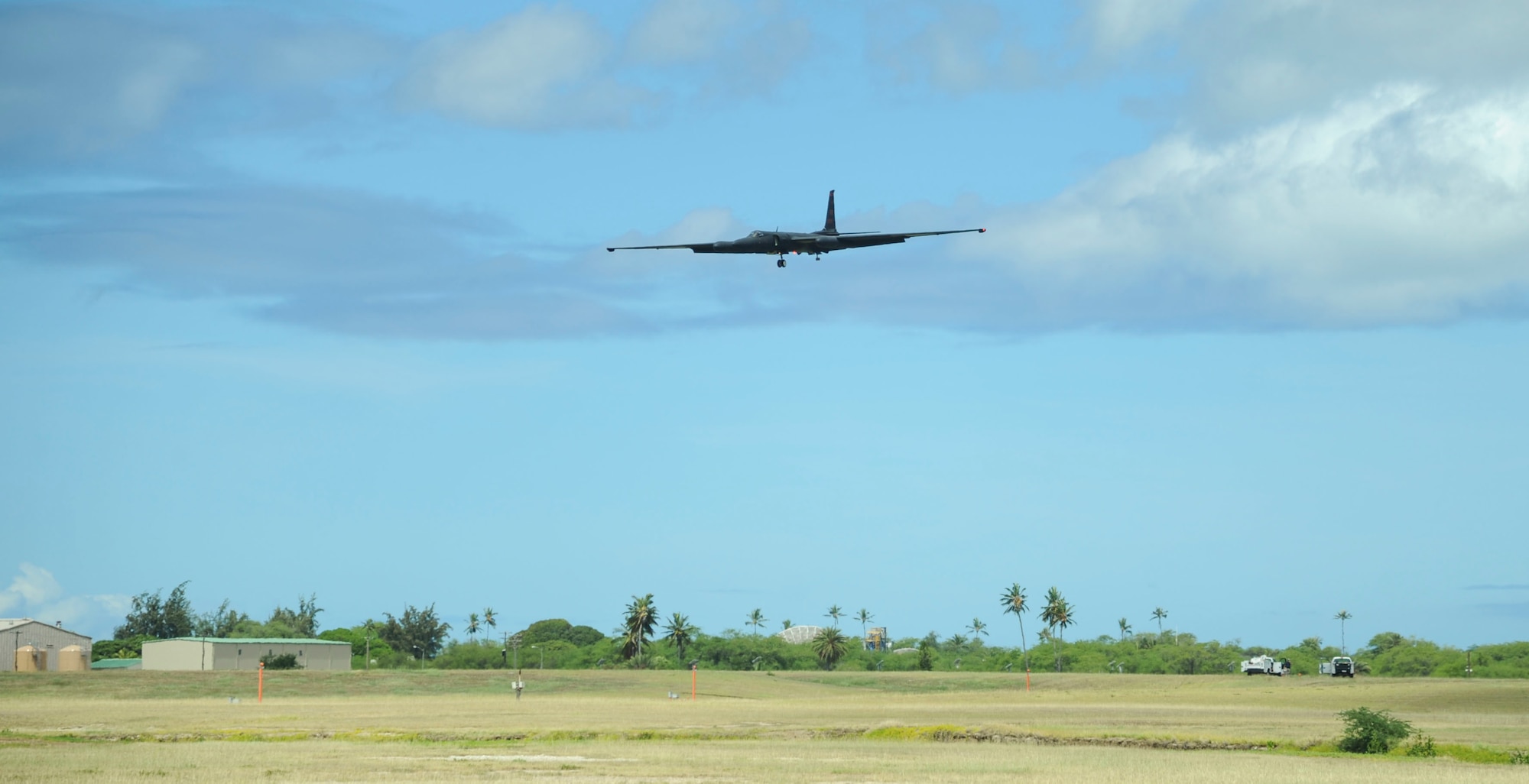 A U-2 Dragon Lady, from Beale Air Force Base, lands at Joint Base Pearl Harbor-Hickam,  Hawaii, June 13, 2017. The U-2 took a pit-stop at Hickam Field as it transitioned between Beale AFB and Asia. This type of movement enables warfighters to provide vital intelligence to senior Air Force and civilian leaders.  (U.S. Ai r Force photo by Tech. Sgt. Heather Redman)