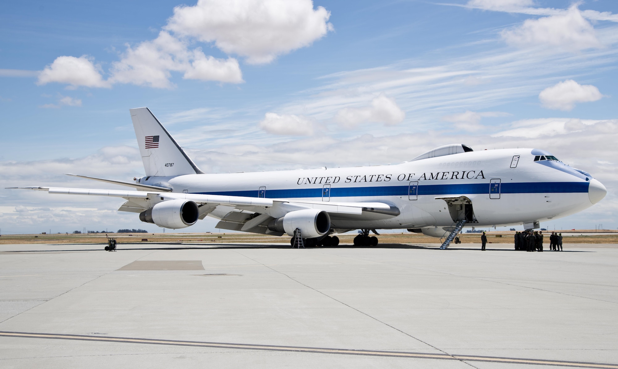 An E-4B from U.S. Air Force Global Strike Command, Barksdale Air Force Base, La., sits on the ramp at Travis Air Force Base, Calif., June 9, 2017. The E-4B serves as the National Airborne Operations Center and is a key component of the National Military Command System for the President, the Secretary of Defense and the Joint Chiefs of Staff. (U.S. Air Force photo/Staff Sgt. Nicole Leidholm/Released)