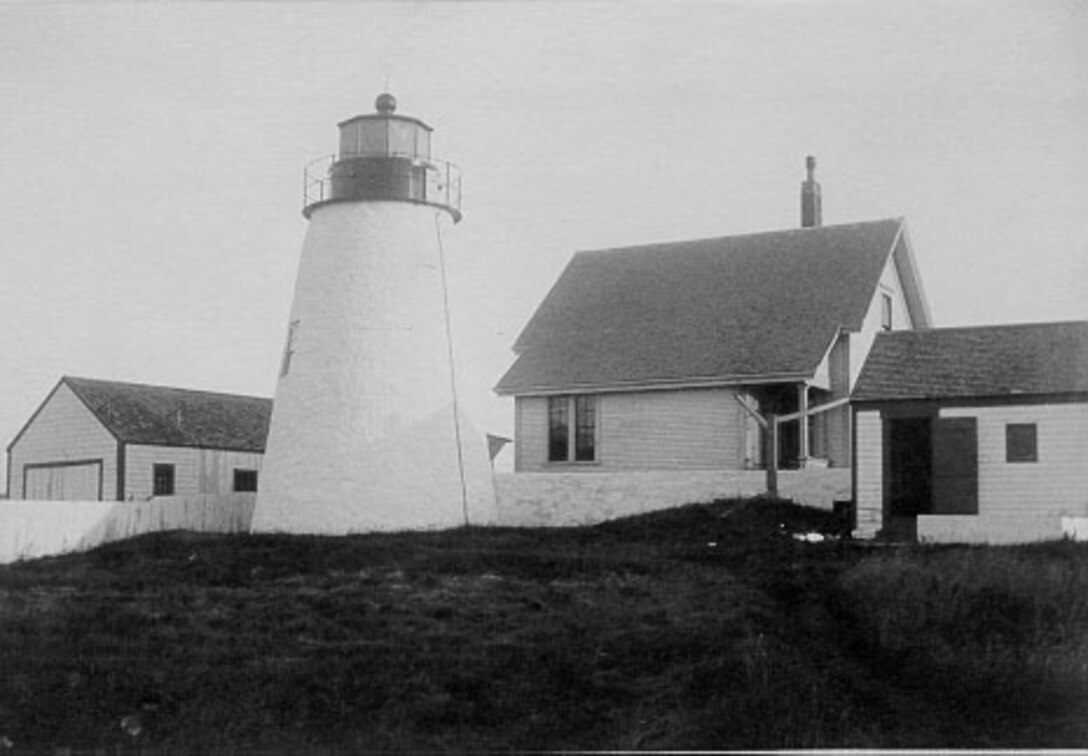 Bird Island Lighthouse, Massachusetts
BIRD ISLAND LIGHT TOWER WITH THE NEW LATERN ROOM