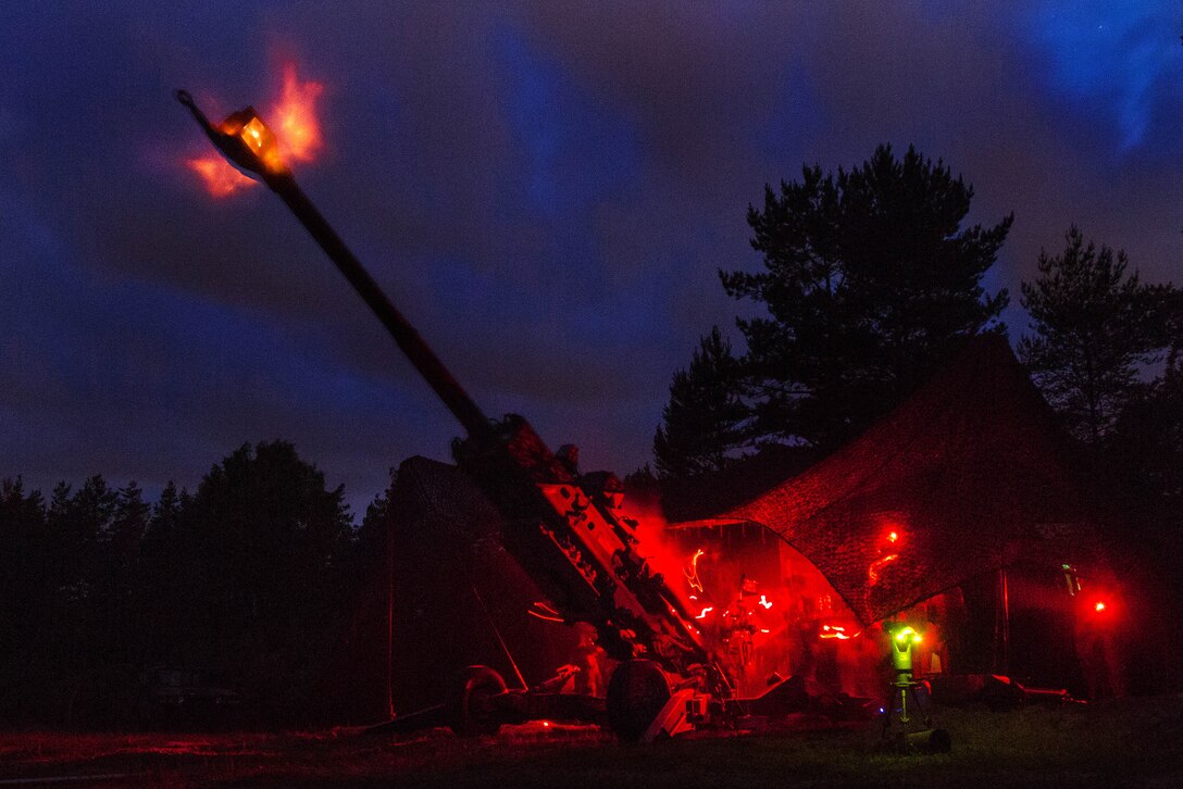 Solders fire an M777A2 howitzer at night during Saber Strike 2017 at Bemowo Piskie Training Area, near Orzysz, Poland, June 16, 2017. Army photo by Staff Sgt. Brian Kohl