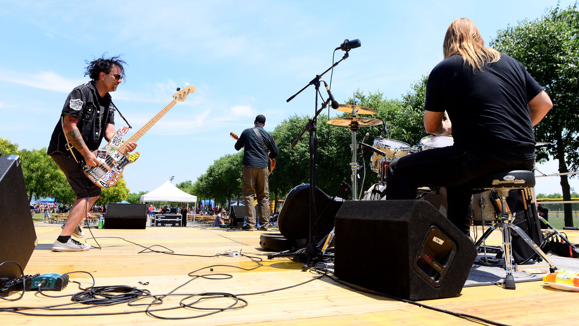 “American Hitmen” play for Team Aviano during the annual wing picnic, June 15, 2017, at Aviano Air Base, Italy. The band performed on “America’s Got Talent” and is touring military bases throughout Europe. (U.S. Air Force photo by Airman 1st Class Ryan Brooks)