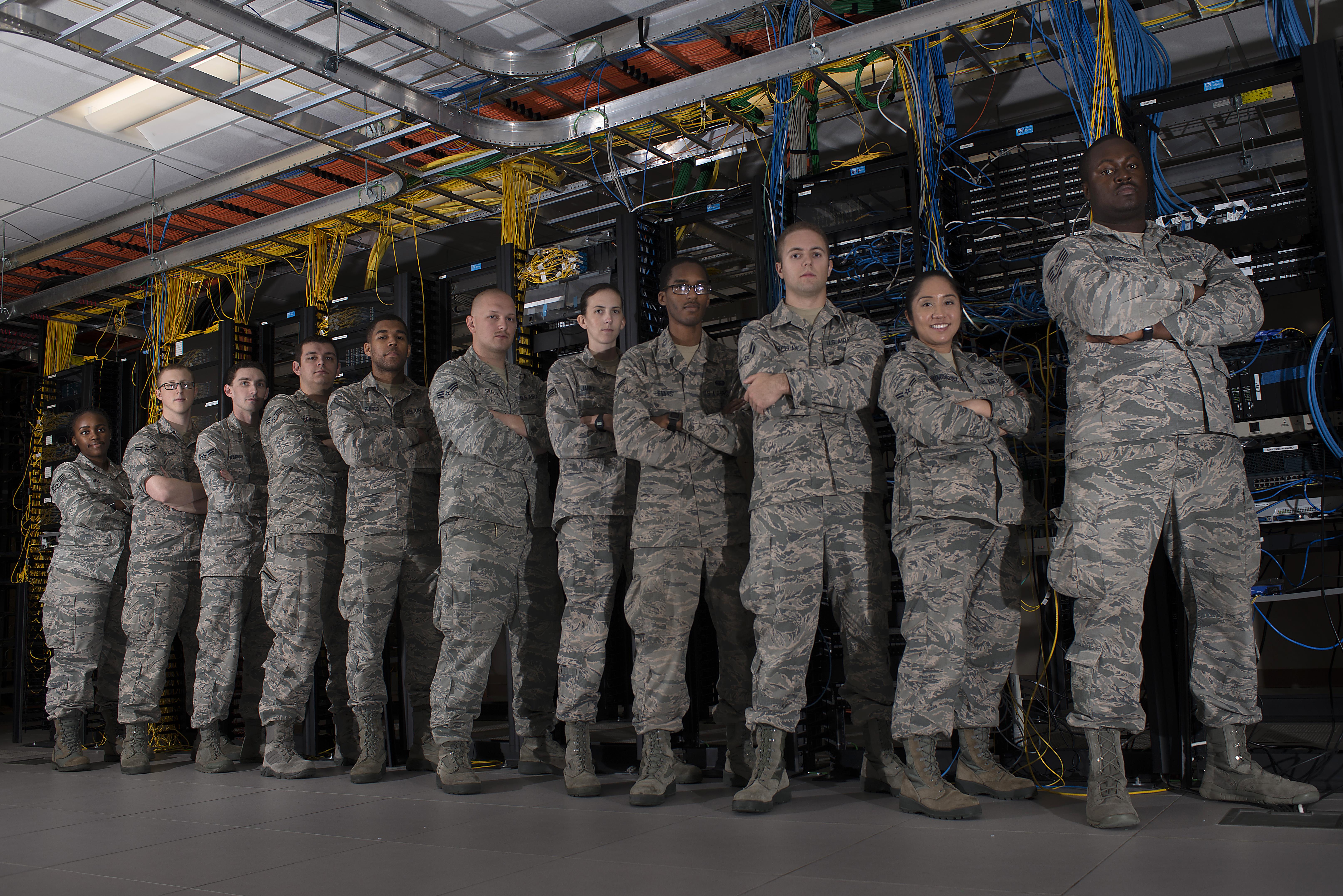 luke afb uniform store