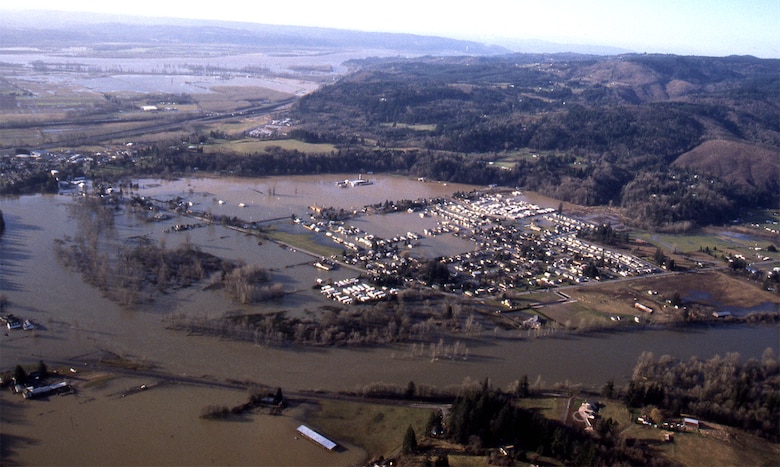 An aerial view of flooding along the Willamette River during the Flood of 1996. The Eugene and Springfield area could look like this if Cougar Dam completely failed.