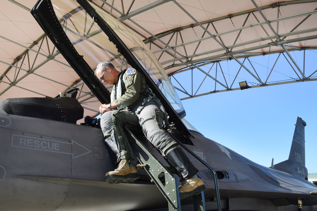 Air Force Lt. Gen. R. Scott Williams performs preflight checks on a F-16 Fighting Falcon fighter jet at McEntire Joint National Guard Base, S.C., June 15, 2017. Williams is commander, Continental U.S. North American Aerospace Defense Command Region. Air National Guard photo by Senior Master Sgt. Edward Snyder