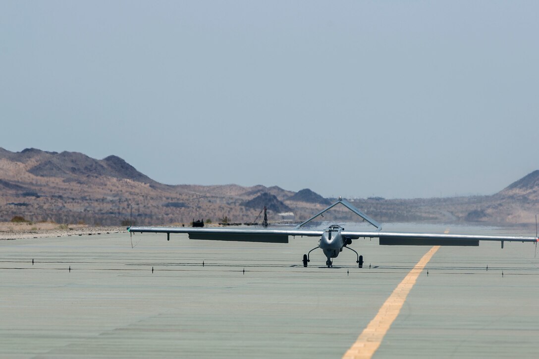An RQ-7B Shadow belonging to Marine Unmanned Aerial Squadron 4, Marine Aircraft Group 41, 4th Marine Aircraft Wing, Marine Forces Reserve, lands on an airstrip at Camp Wilson, Marine Air Ground Combat Center Twentynine Palms, California, June 22, 2017, after a reconnaissance mission during Integrated Training Exercise 4-17. VMU-4 provided aerial reconnaissance in support of the 2nd Battalion, 25th Marine Regiment, 4th Marine Division, MARFORRES final battalion exercise of ITX 4-17. (U.S. Marine Corps photo by Lance Cpl. Imari J. Dubose)