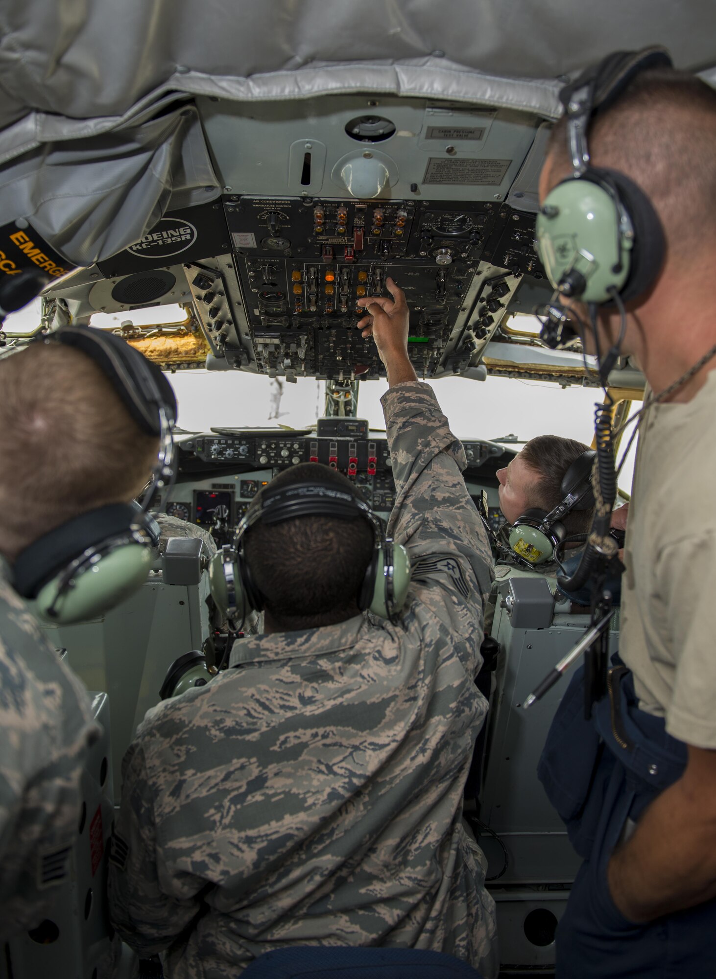 Members of the 914th Aircraft Maintenance Squadron run various function checks on a KC-135 Stratotanker, June 27, 2017, Niagara Falls Air Reserve Station, N.Y. The 914th officially made the transition from an Airlift Wing, flying and maintaining the C-130 Hercules, to an Air Refueling Wing, flying the KC-135, at the beginning of June. Aircraft Maintenance personnel have since been training to familiarize themselves with the new aircraft. (U.S. Air Force photo by Tech. Sgt. Stephanie Sawyer)  