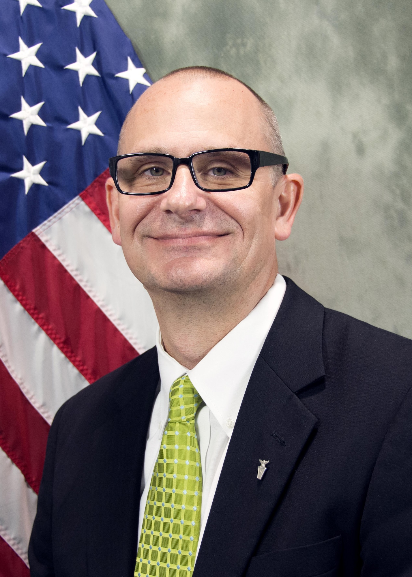 Dr. Timothy J. Bunning, Chief Scientist, Materials and Manufacturing Directorate, Air Force Research Laboratory, was elected to the 2017 Class of the American Chemical Society of Fellows. ACS is the world's largest scientific society and a leading source of authoritative science information, with more than 157,000 members worldwide. The fellow honor, awarded to only 65 members this year, recognizes members for distinguished contributions to science and for their contributions to development and leadership of the society. Bunning is one of only a handful of AFRL scientists to ever achieve this honor. (Courtesy photo)