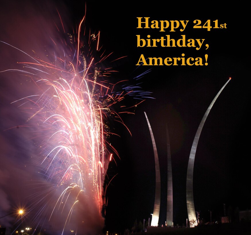 Fireworks light up the Air Force Memorial Oct. 13, 2006 at Arlington, Va., on the eve of its official dedication ceremony. (U.S. Air Force photo/Senior Airman Desiree L. Andrejcik)