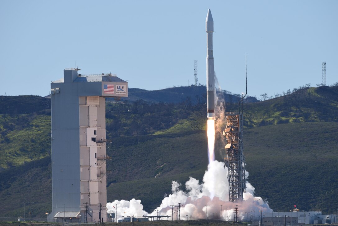 A National Reconnaissance Office payload on a United Launch Alliance Atlas V rocket, launches from Space Launch Complex-3, March 1, 2017, Vandenberg Air Force Base, Calif. (U.S. Air Force photo/Senior Airman Ian Dudley)